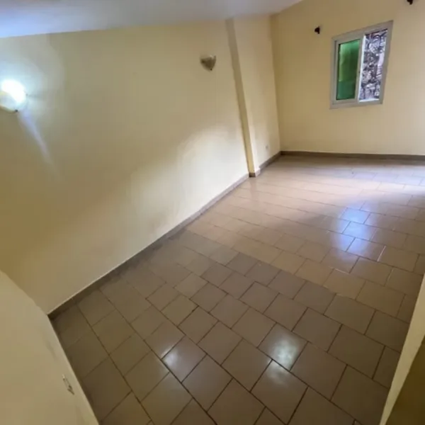 Studio moderne à louer à Ngousso