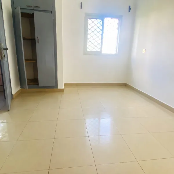 Chambre avec cuisine à louer à PK15