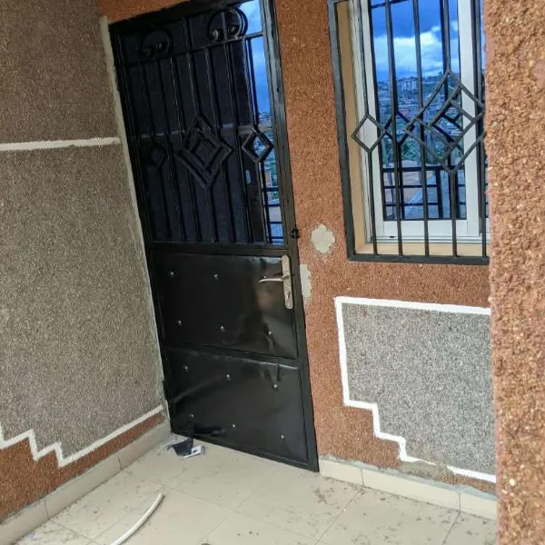 Studios neufs à louer à Damas