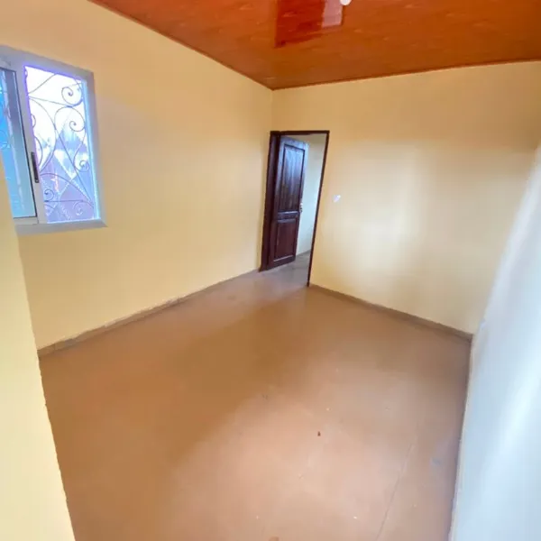 Studio moderne à louer à Mvog-Betsi