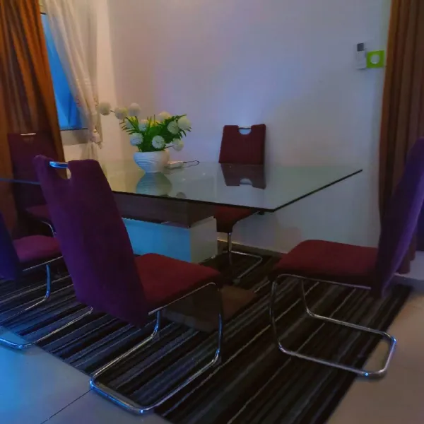 Appartement meublé climatisé 2 chambres à louer à Makepe Rond-Point Pouleng