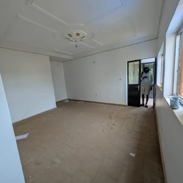 8 appartements neufs 2 chambres à louer 100k à Etoug-Ebe