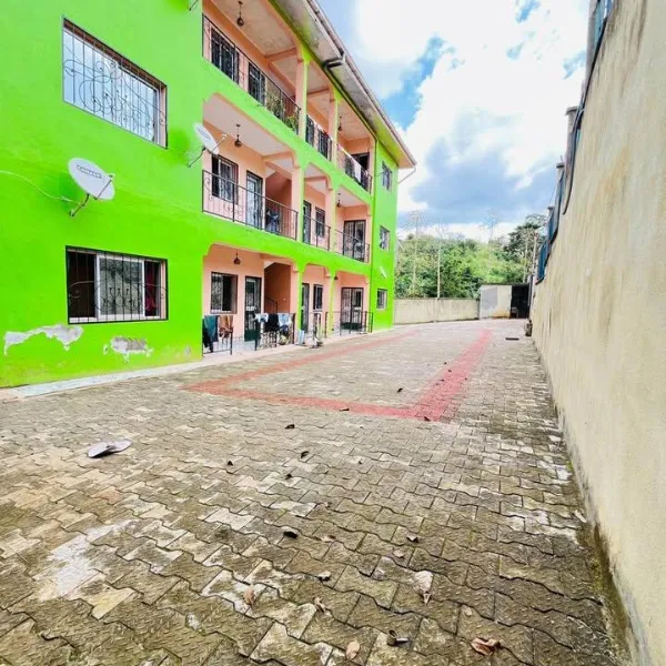 Appartement 2 chambres avec balcon à louer à Ahala, secteur Etoa