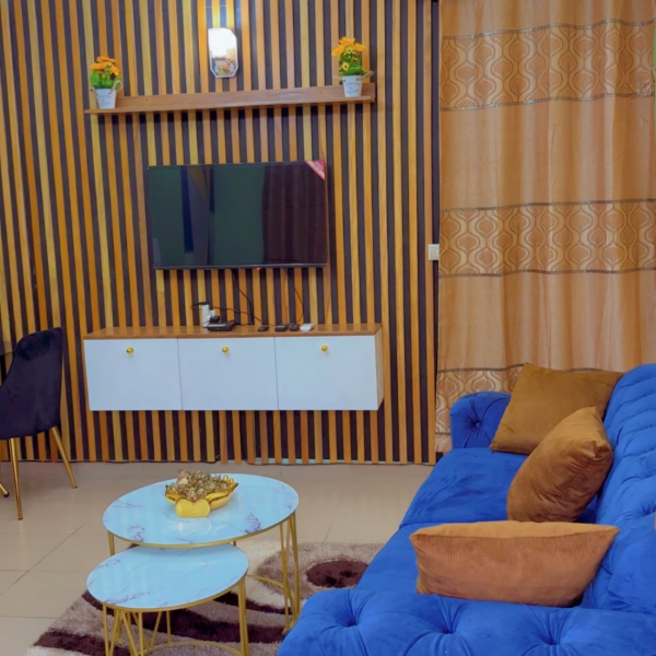 Studio meublé haut standing à Efoulan Club France