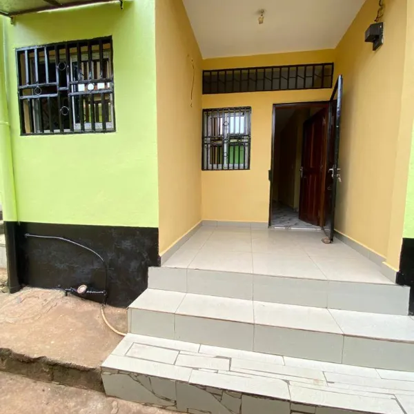 Appartement 2 chambres à louer 80k à Mvog-Betsi
