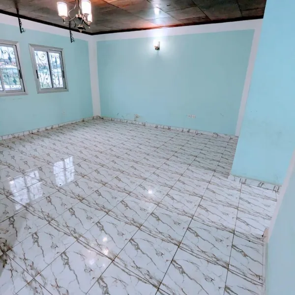 Appartement 2 chambres à louer à Nkolfoulou