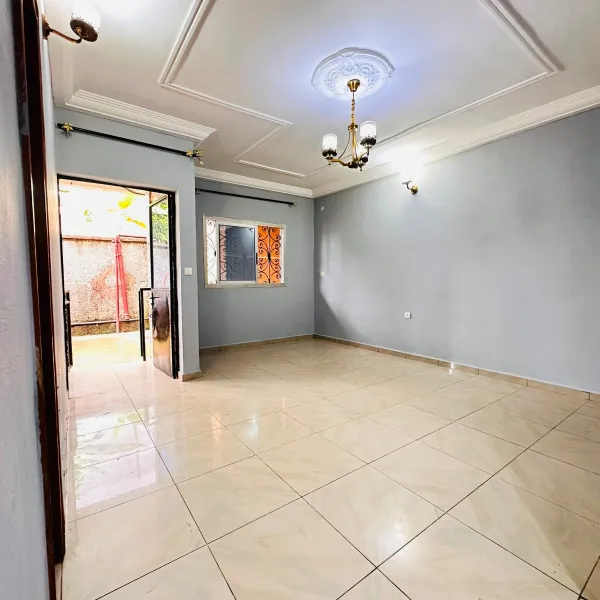 Appartement moderne 2 chambres à louer à Efoulan Pont