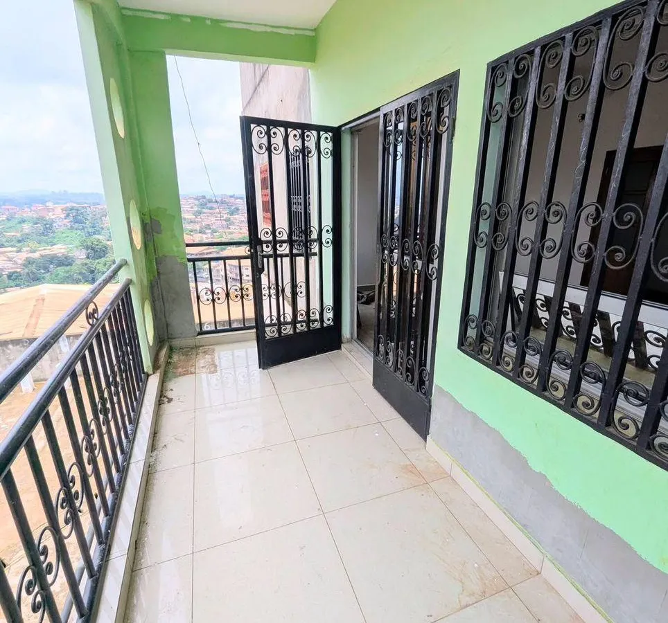 Appartement moderne 2 chambres à louer à Santa Lucia Ngousso
