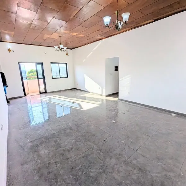 Appartement 2 chambres avec balcons à louer à Ngousso, près de l’Hôpital Général