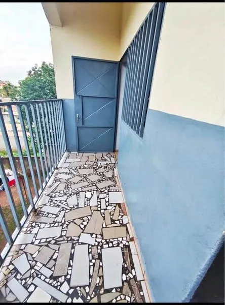 Appartement 2 chambres à louer à Ngousso