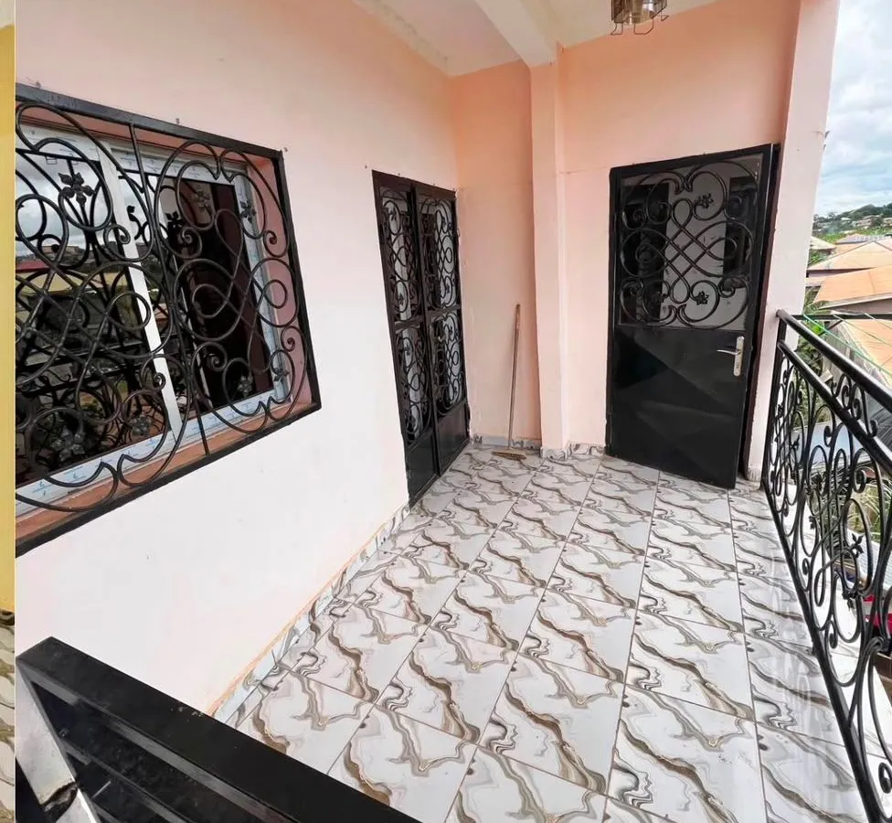 Appartement ultra moderne 2 chambres à louer à Obobogo