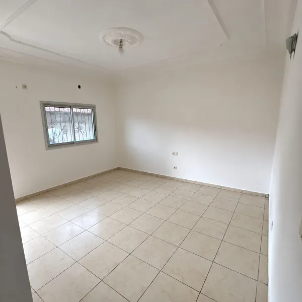 Magnifique studio moderne à louer à Logpom