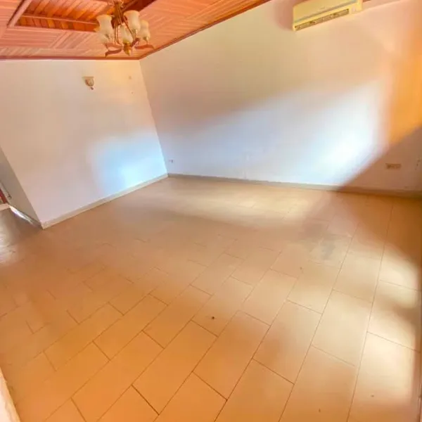 Appartement haut standing 3 chambres à louer à Nouvelle Route Nkolbisson