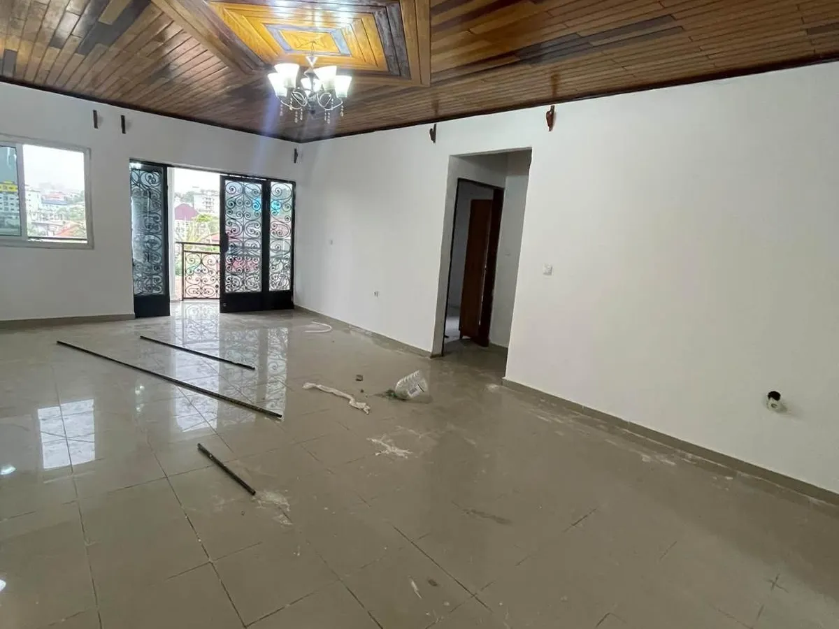 Vaste appartement 3 chambres à louer à Damas