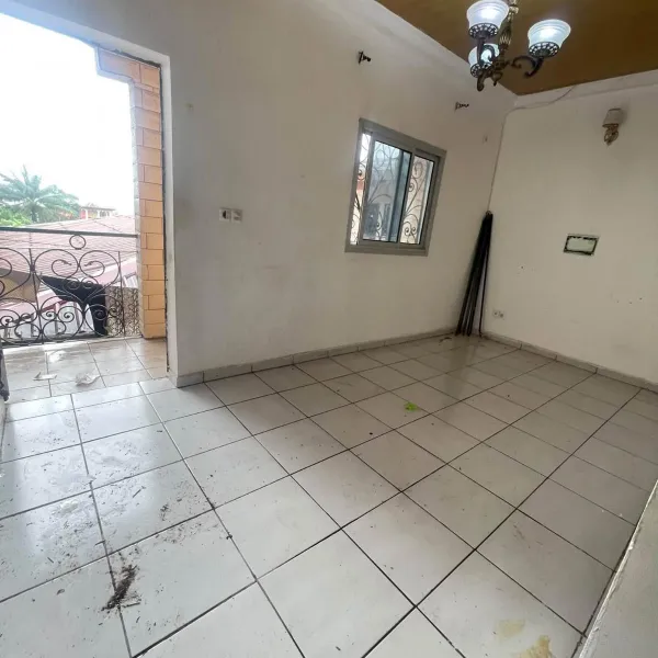 Studio moderne à louer à Nyalla Pariso
