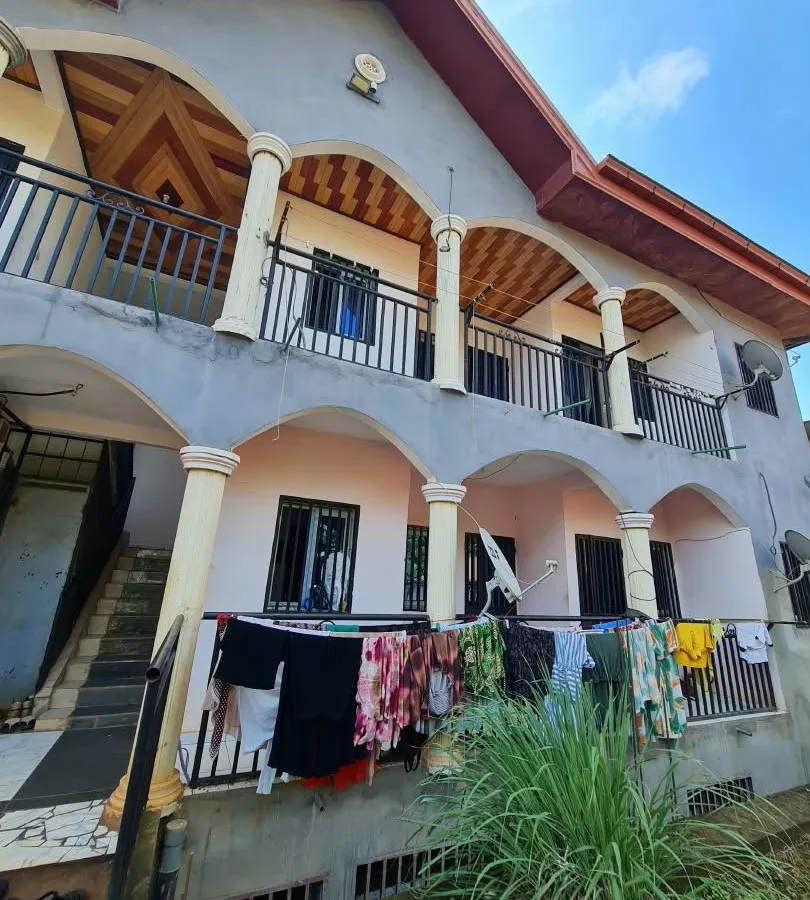 Studio moderne à louer à Ngousso