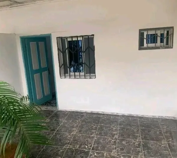 Studio moderne avec parking à louer à Bastos