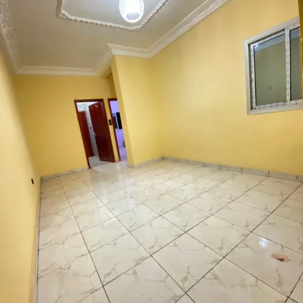 Studio moderne neuf à louer au Carrefour MEEC