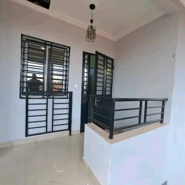 Appartement 2 chambres à louer à Nkolfoulou