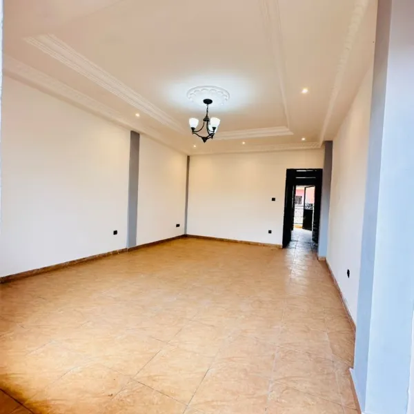 Appartement neuf 2 chambres à louer à Mvan