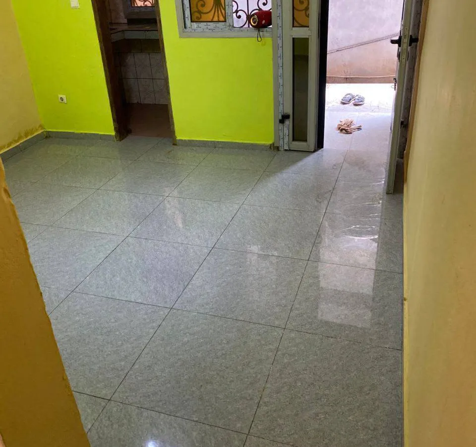 Studio à louer à Nkoabang Entrée École Bitotol
