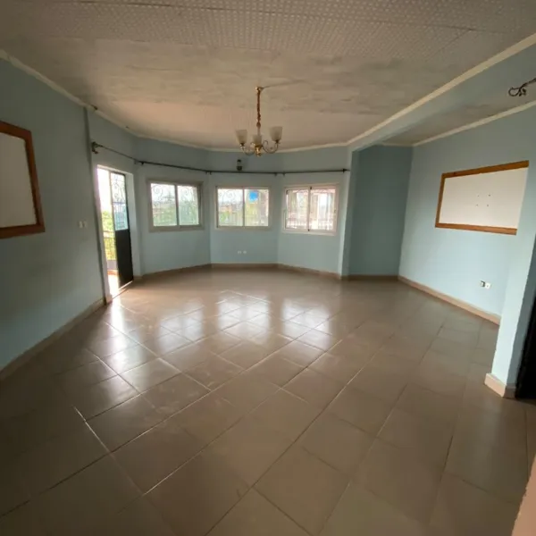 Appartement 2 chambres à louer à Nkolmesseng