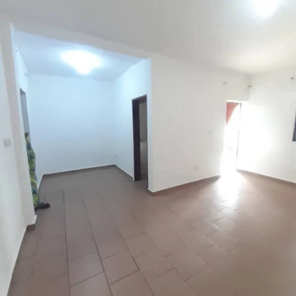 Appartement 2 chambres à louer à Mendong