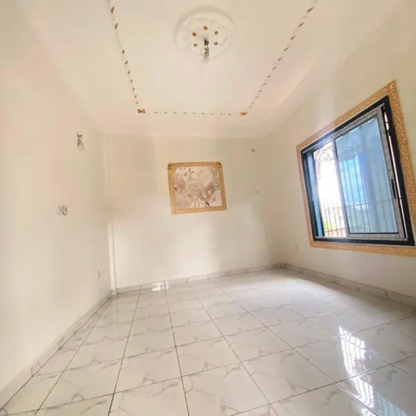 Appartement moderne 2 chambres à louer à Bépanda Axe Lourd