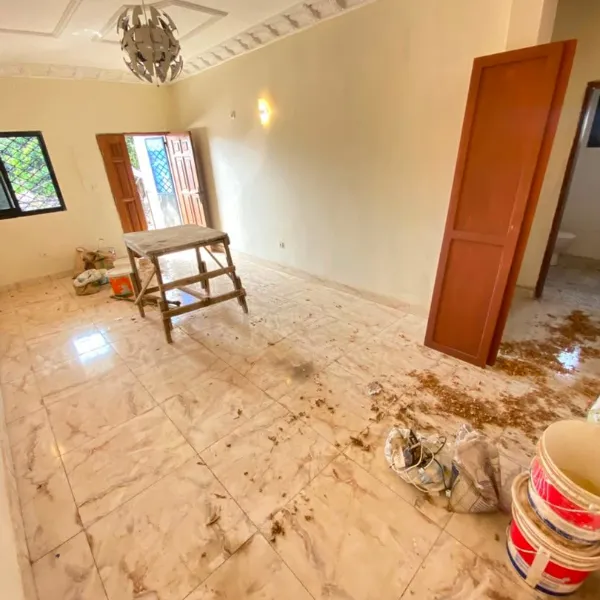 Appartement neuf 2 chambres avec balcons à louer à Oyom Abang