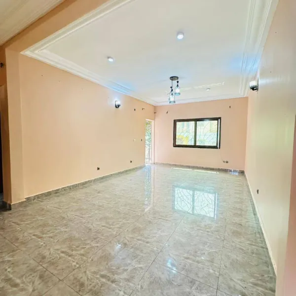 Appartement neuf 2 chambres à louer à Biyem-Assi