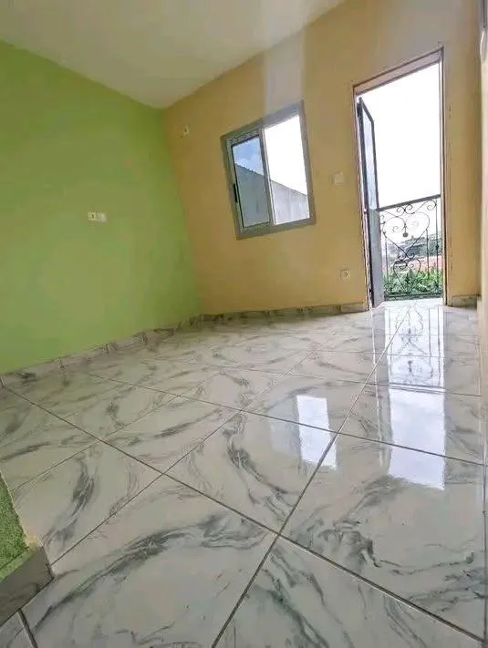 Chambre moderne neuve à louer à Dakar