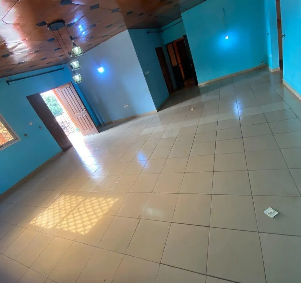 Appartement moderne 2 chambres à louer à Nkolmesseng