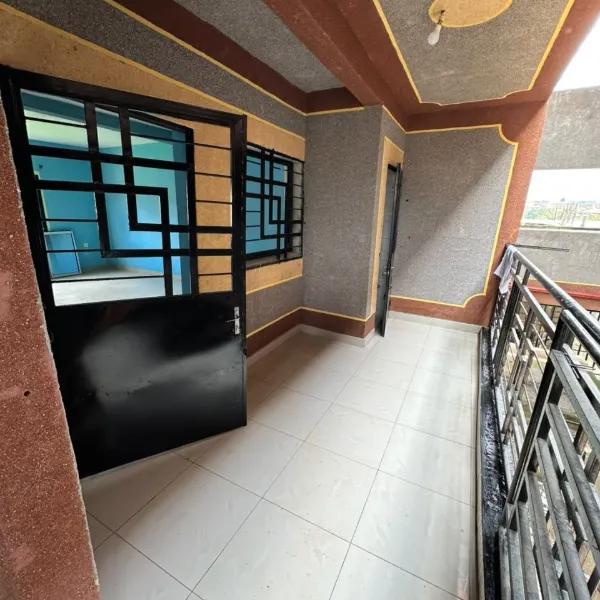 Appartement 2 chambres avec balcon à louer à Éleveur