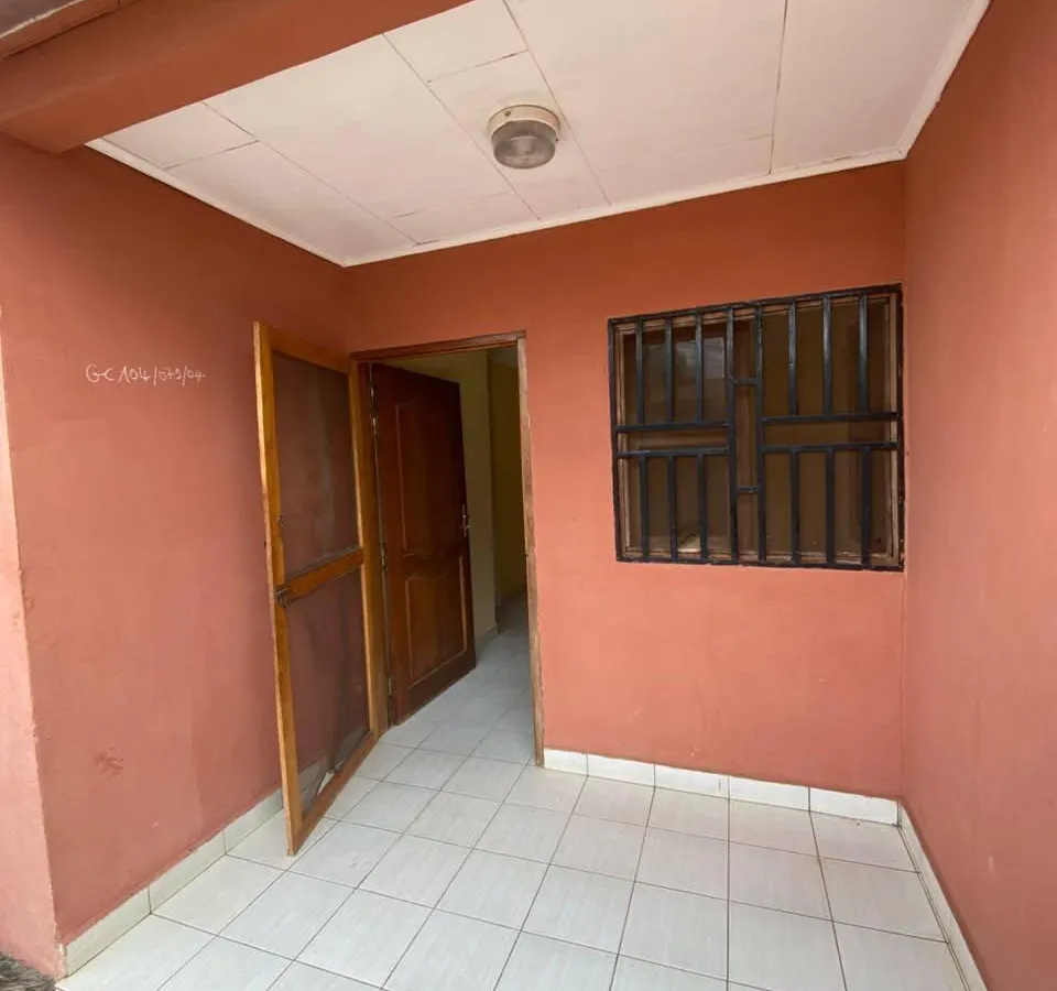 Studio moderne à louer à Ngousso Fabrique