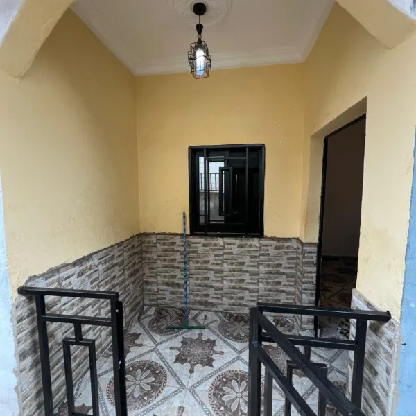 Studio moderne à louer à nkolfoulou