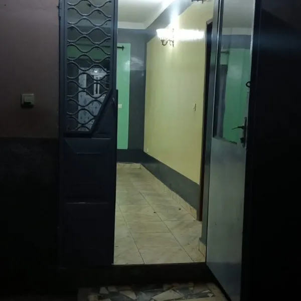 Appartement 2 chambres à louer à Nomayos