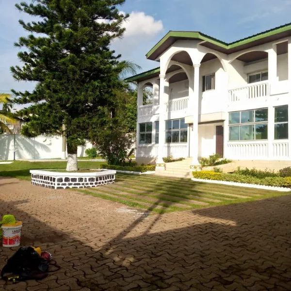 Duplex avec piscine à vendre à Odza Koweït City