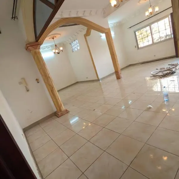 Appartement moderne haut standing 3 chambres à louer à Obobogo