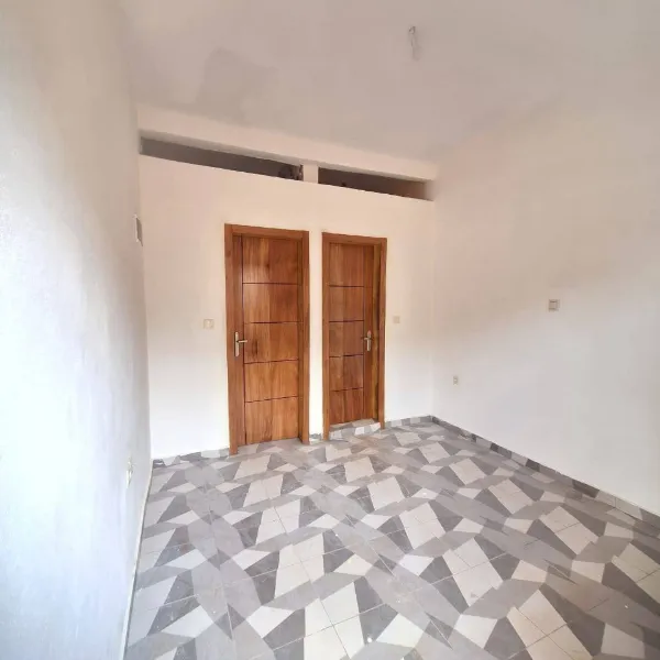 Chambre moderne à louer à Odza petit marché