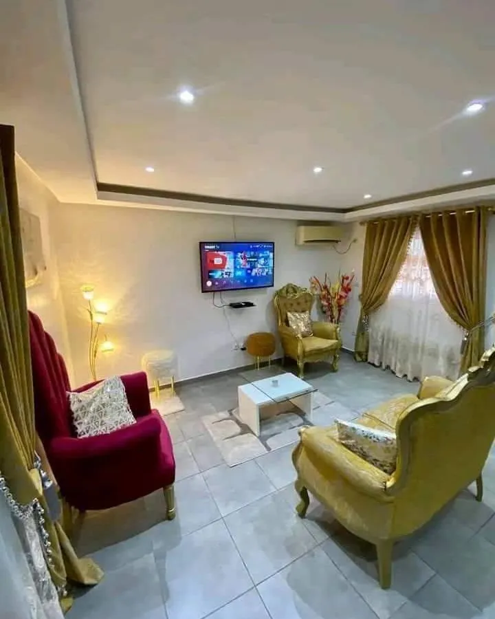 Appartement meublé haut standing a louer à Bastos
