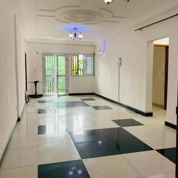 Appartement 2 chambres à louer à Kotto Bangue