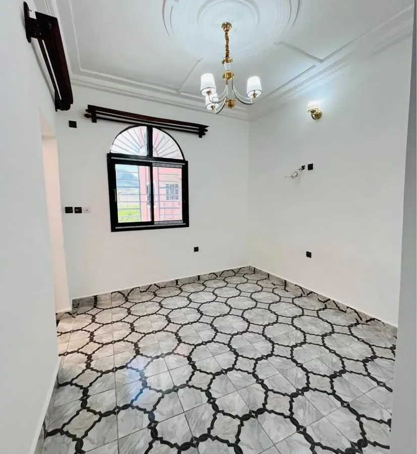 Studio moderne à louer à Simbock