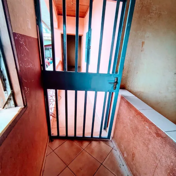 Appartement 2 chambres avec balcon à louer à Éleveur