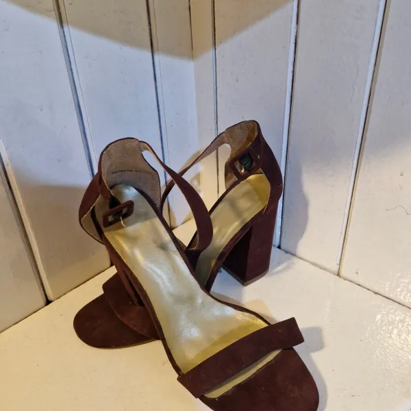 Chaussures marron à talon, en bon état