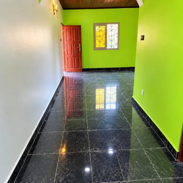 Appartement moderne 2 chambres à louer à Emana