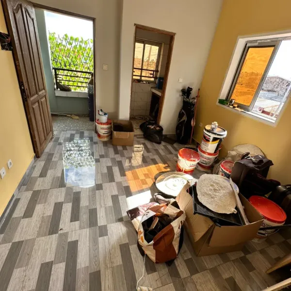 Studio moderne à louer à Nkolmesseng
