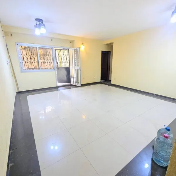 Appartement 2 chambres à louer à Nkolfoulou