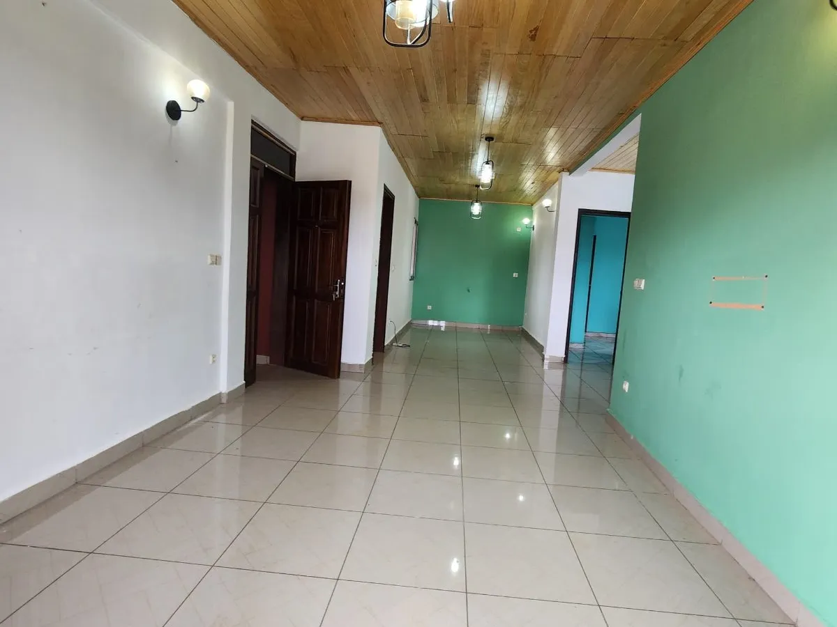 Titre Appartement 2 chambres à louer Odza Borne 10