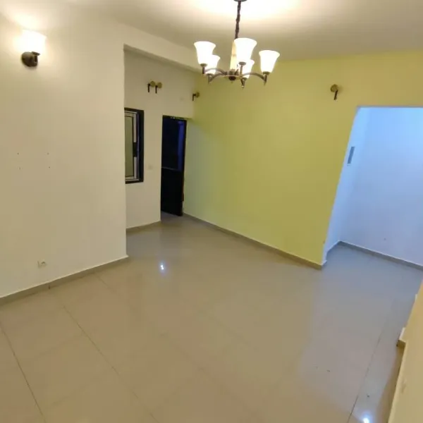 Studio moderne avec parking à louer à Fougerolles