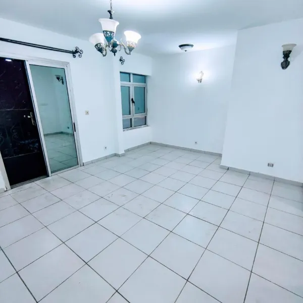 Appartement climatisé 2 chambres à louer à Omnisports